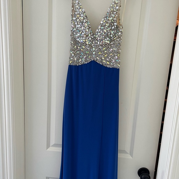 Prom dress - Picture 2 of 7